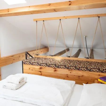 Apartament Island