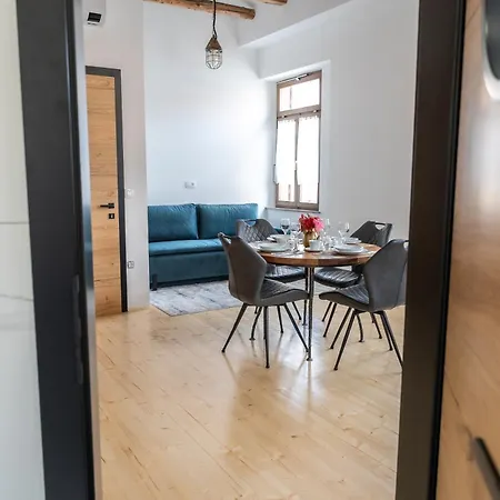 Apartment Island *